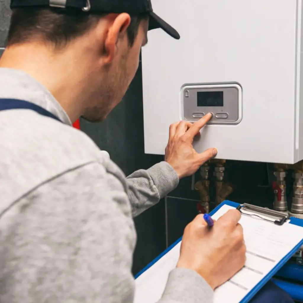  هزینه تعمیر پکیج در شرق تهران چقدر است؟